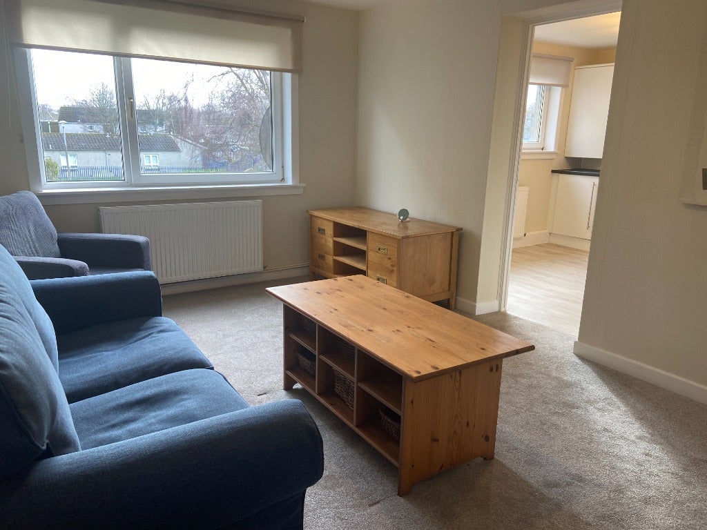 Flat Stenhouse Drive in City of Edinburgh