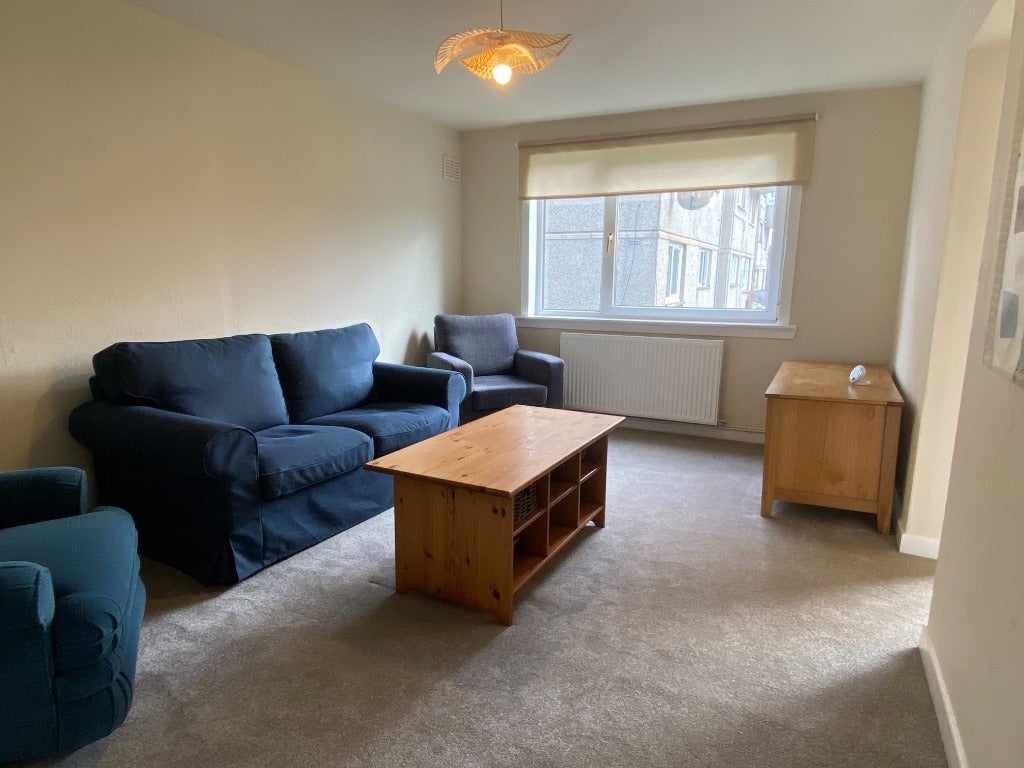 Flat Stenhouse Drive in City of Edinburgh
