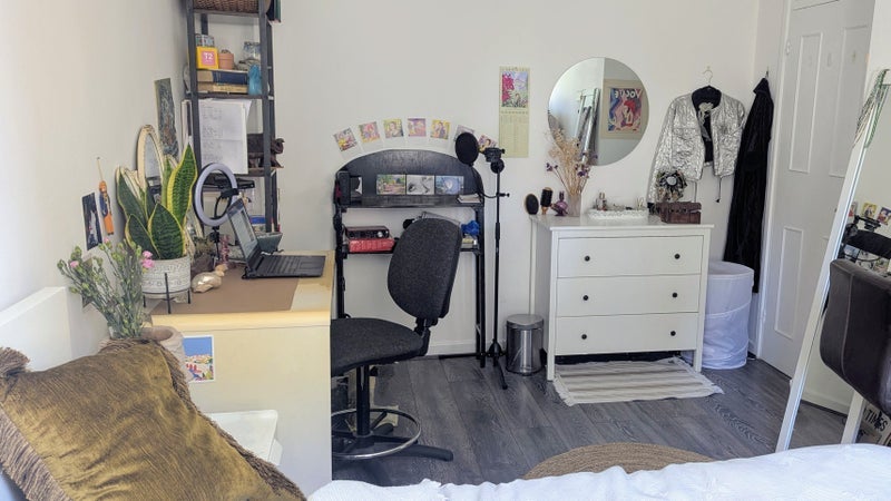 Room White Post Lane in Greater London