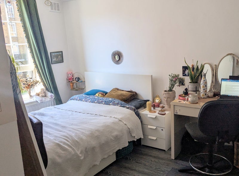 Room White Post Lane in Greater London