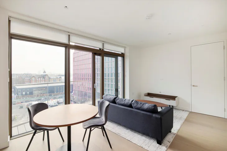 Flat Lewis Cubitt Walk in Greater London