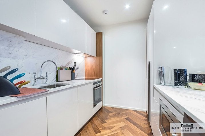 Flat New Union Square in Greater London
