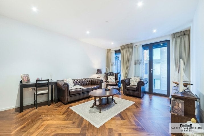 Flat New Union Square in Greater London