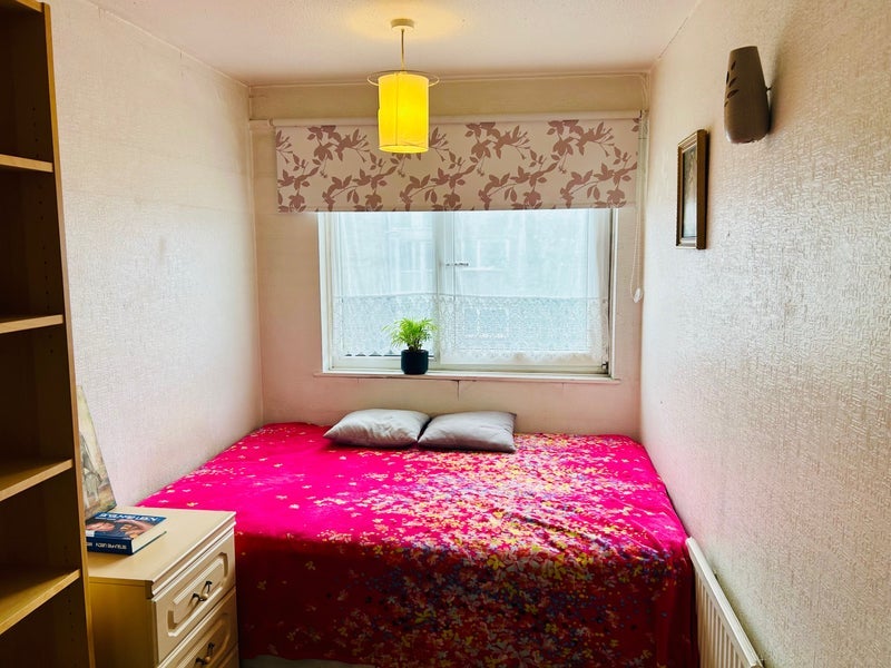 Room Gawsworth Close in Greater London