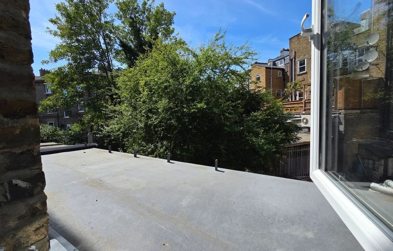 Flat Church Road in Greater London