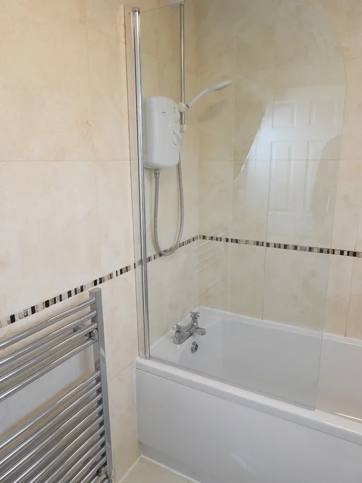 Room Sudbury Close in Royal Leamington Spa