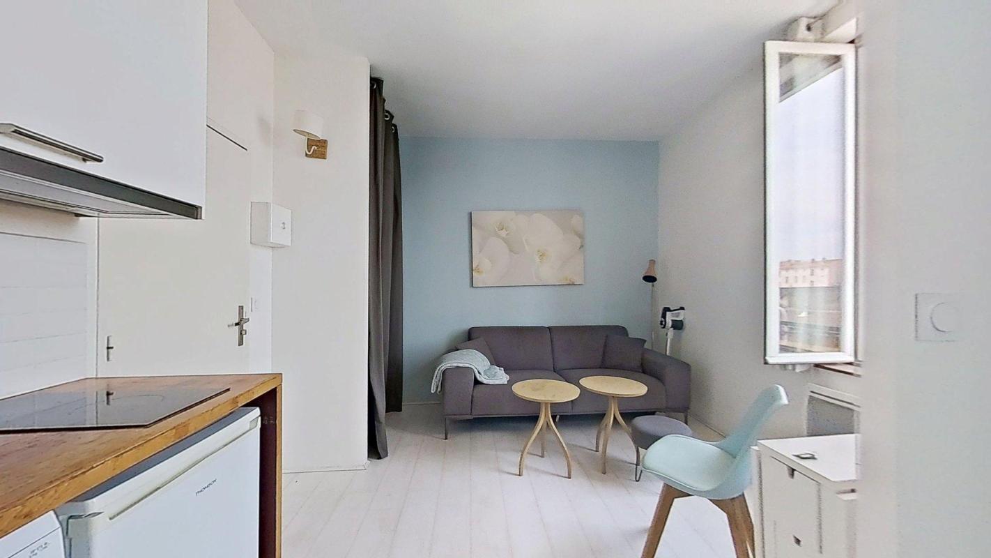 Flat Rue Claudius Penet in Lyon