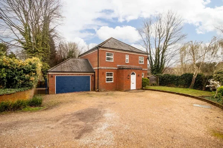 House Jackwood Way in Tunbridge Wells