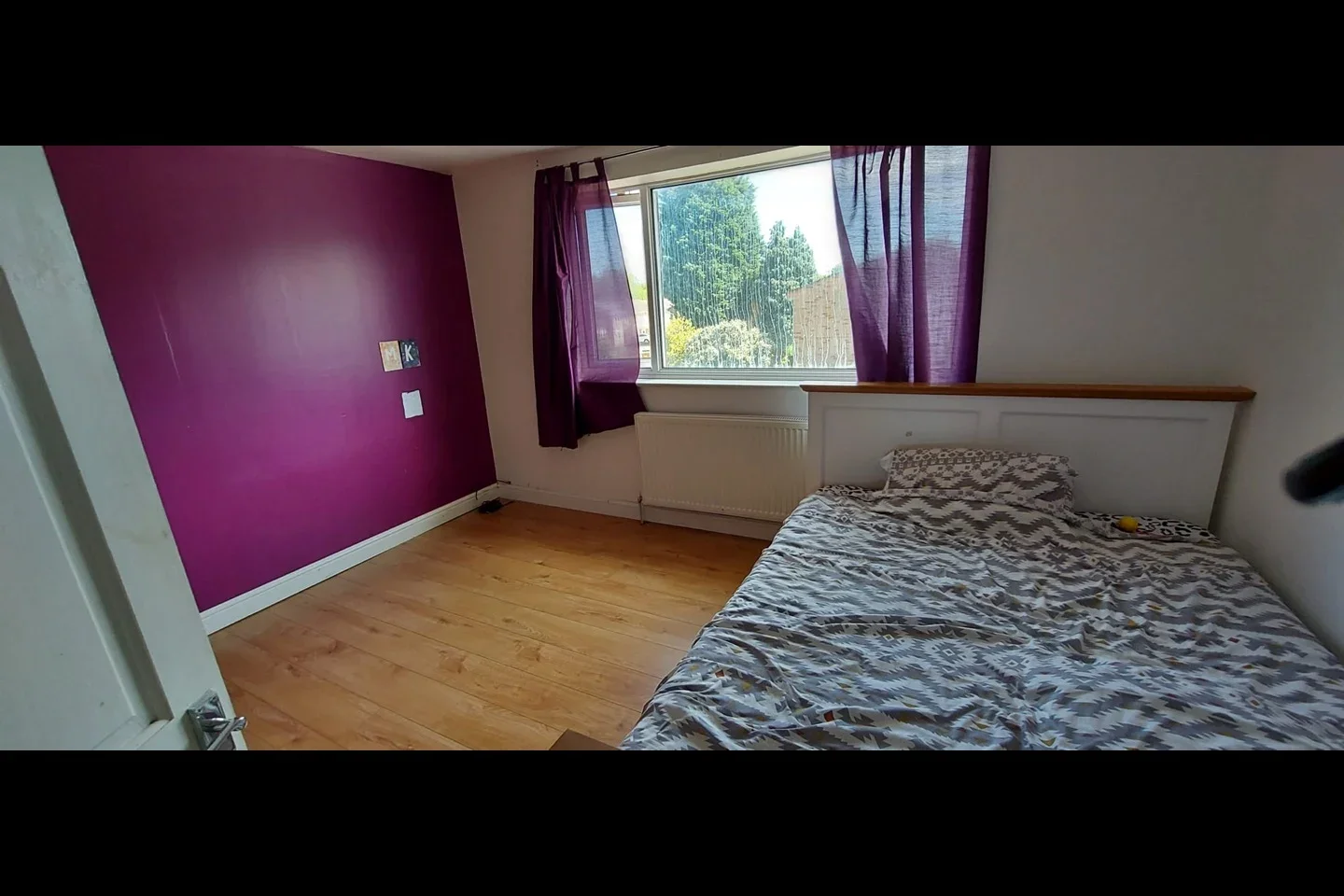 House Leysdale Close in Leicester