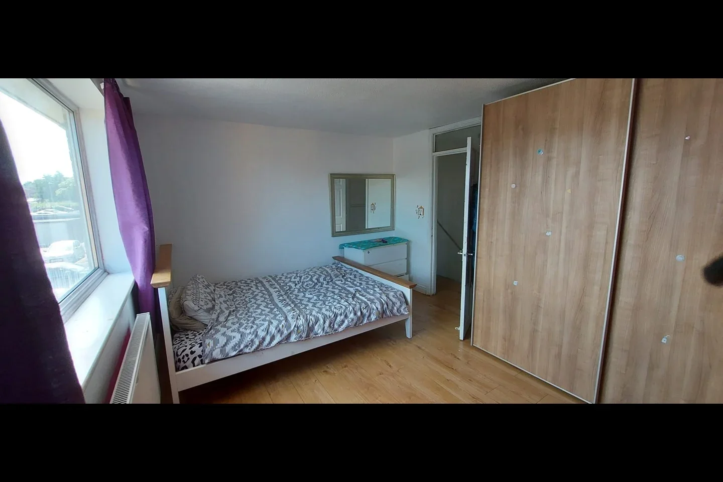 House Leysdale Close in Leicester