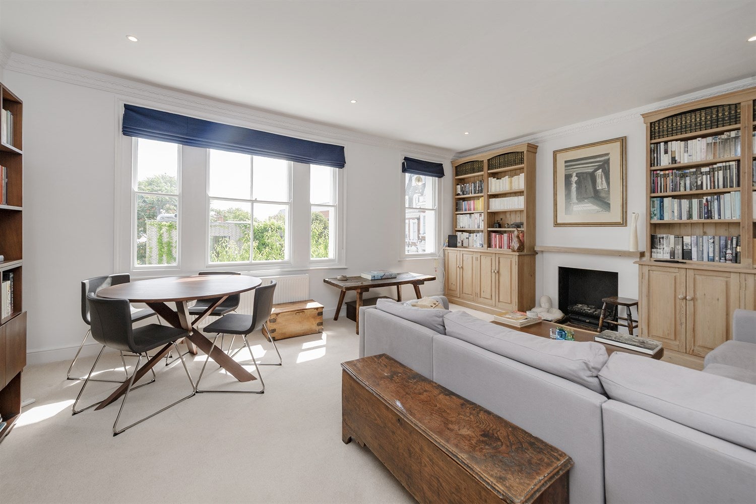 Flat Hornton Street in Greater London