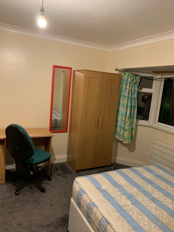 Room Bannard Road in Maidenhead