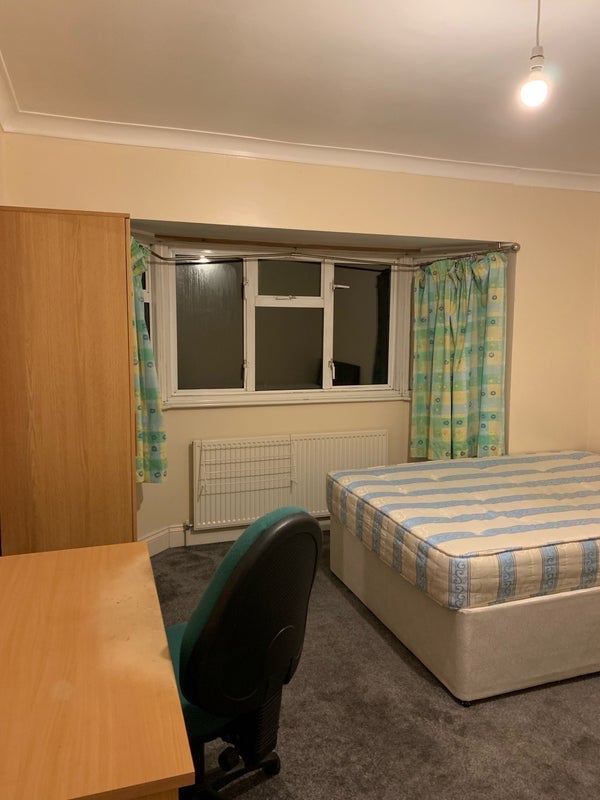 Room Bannard Road in Maidenhead