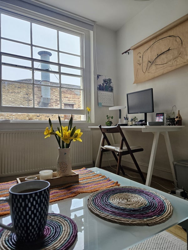 Room Essex Road in Greater London