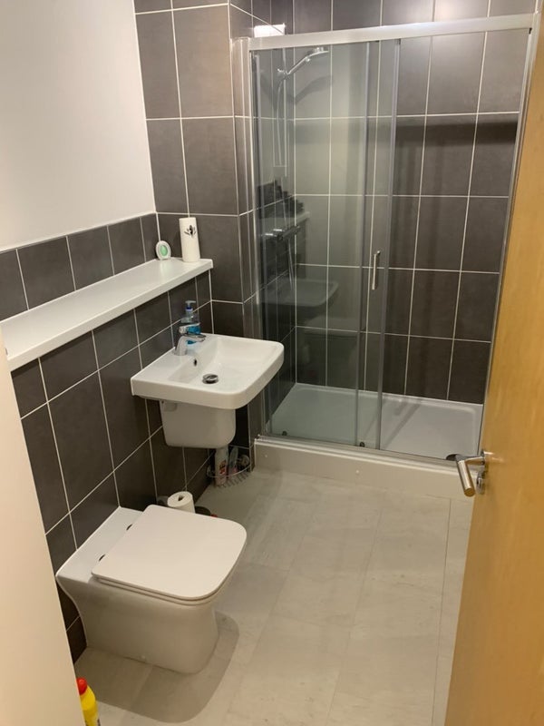 Room Muirhouse Street in Glasgow