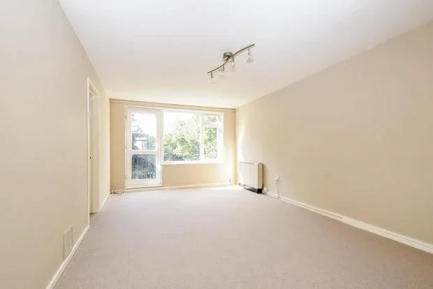 Flat Durham Road in Greater London