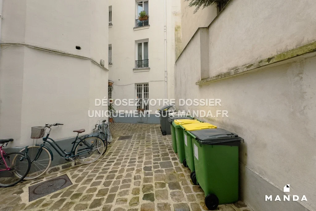 Flat Rue Petit in Paris
