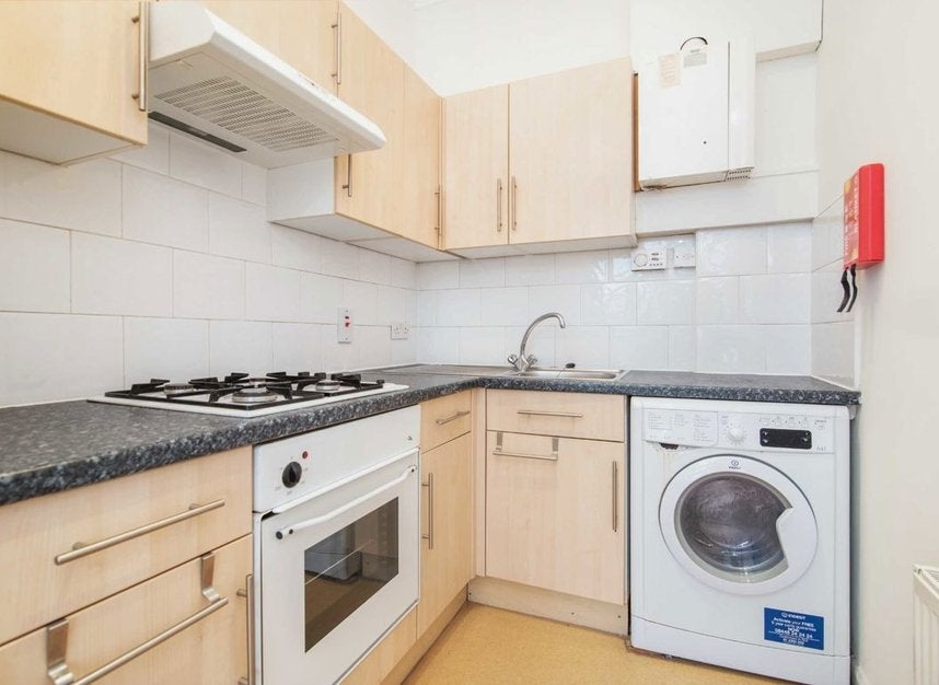 Flat St Stephen's Gardens in City of Westminster