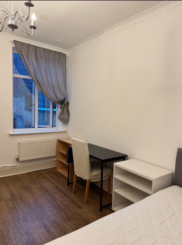 Room Romney Street in Salford