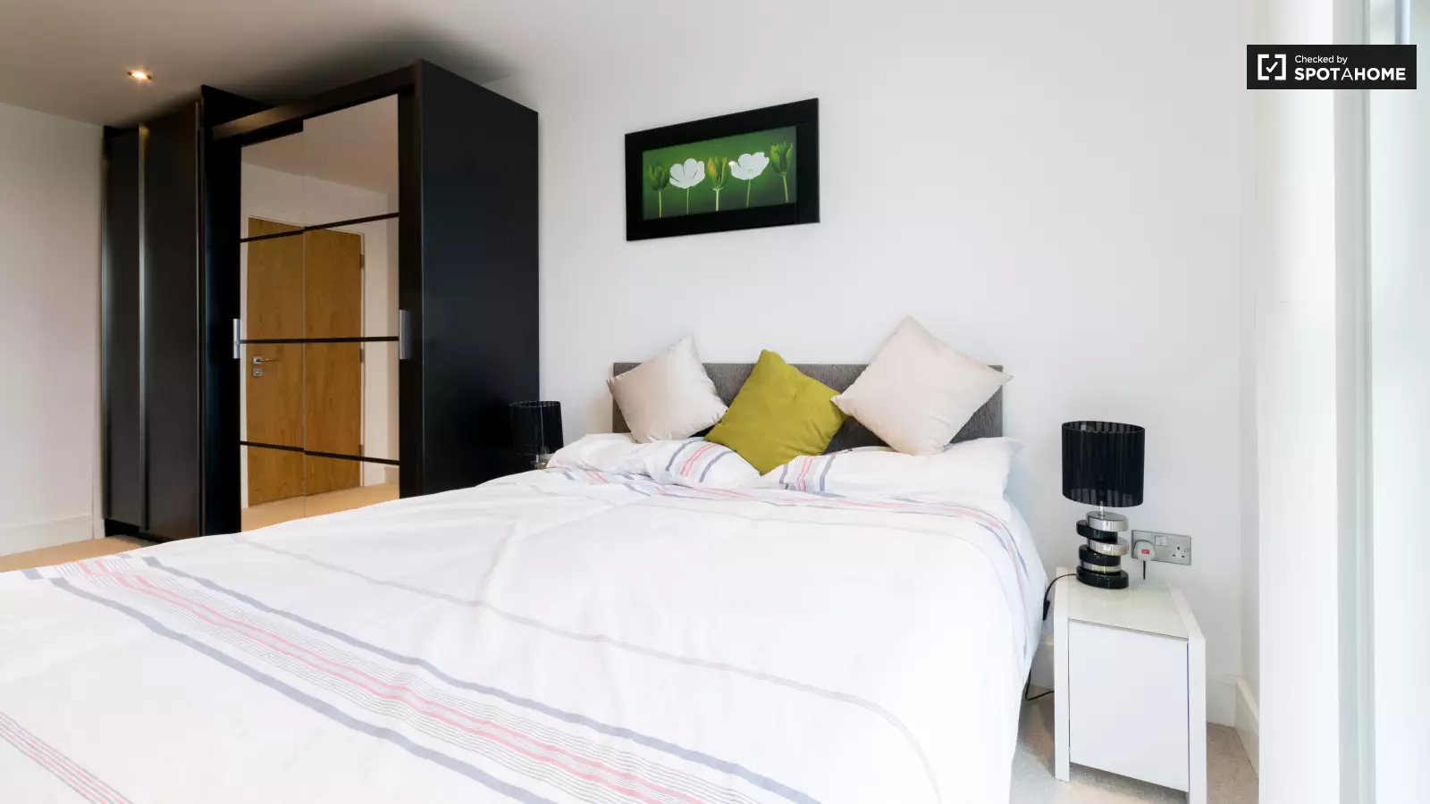 Flat Seager Place in Greater London