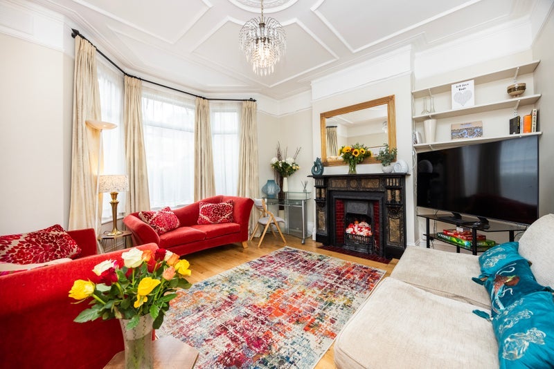 Flat All Souls Avenue in Greater London