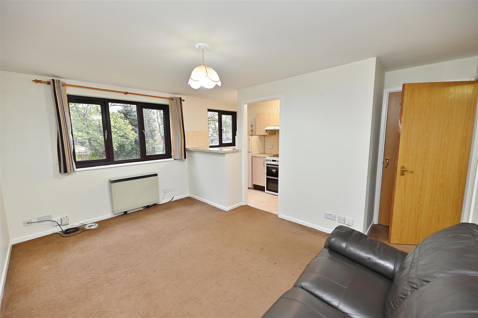 Room Eastern Avenue in Greater London