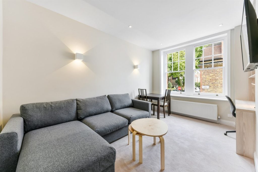 Flat Limerston Street in Greater London