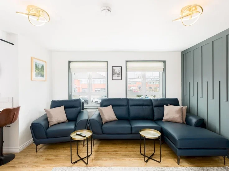 Flat Turberville Place in Warwick
