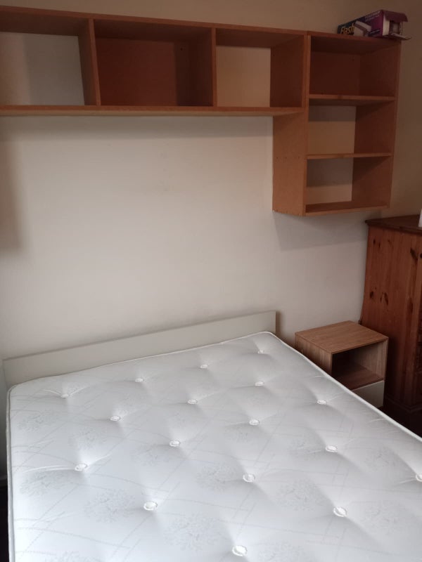 Room Maysoule Road in Greater London