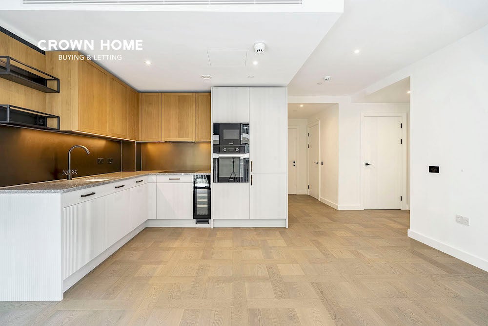 Flat Merino Gardens in Greater London