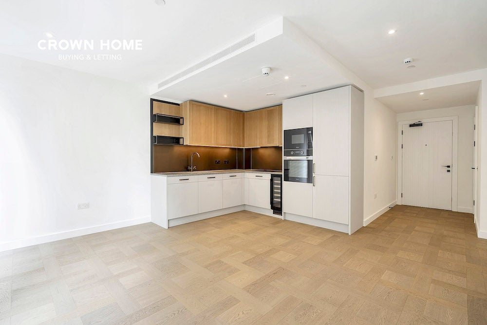Flat Merino Gardens in Greater London
