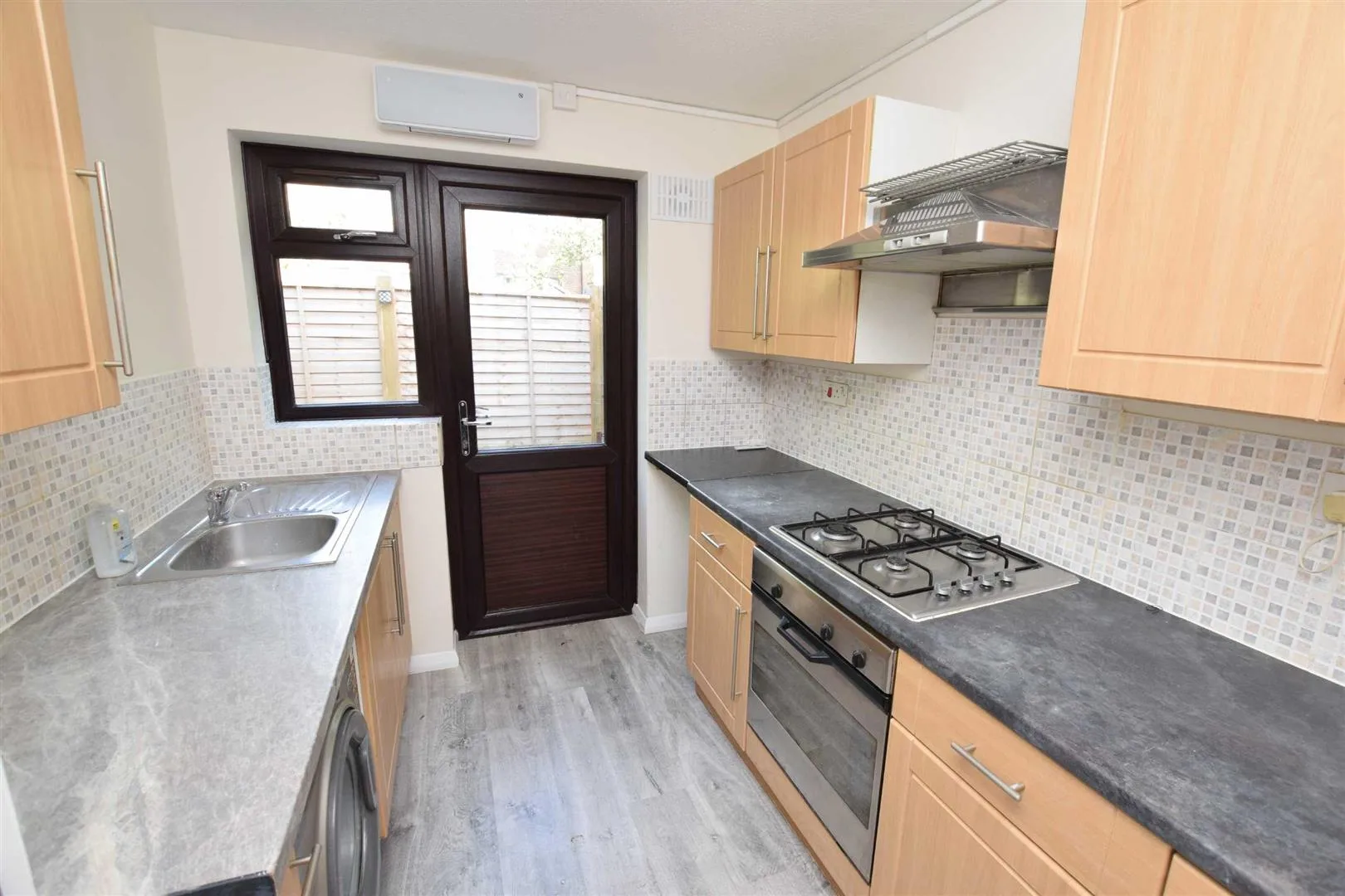 Flat Booth Road in Greater London
