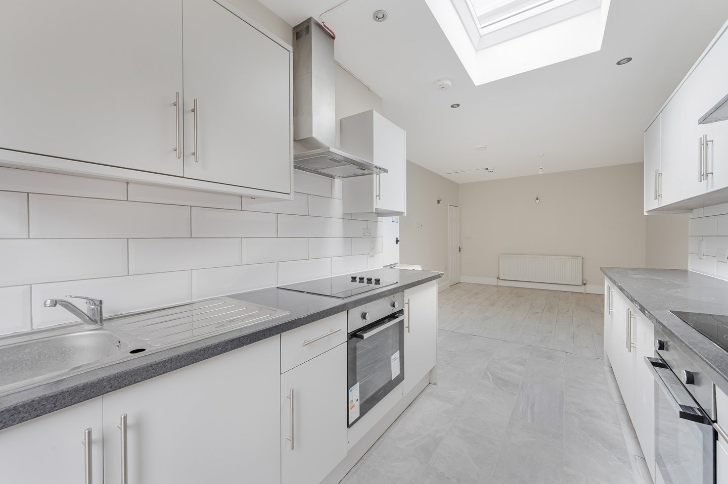 House Bentworth Road in Greater London