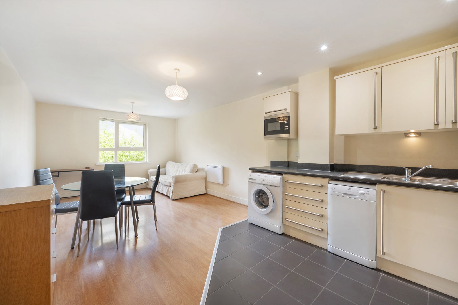 Flat Talwin Street in Greater London