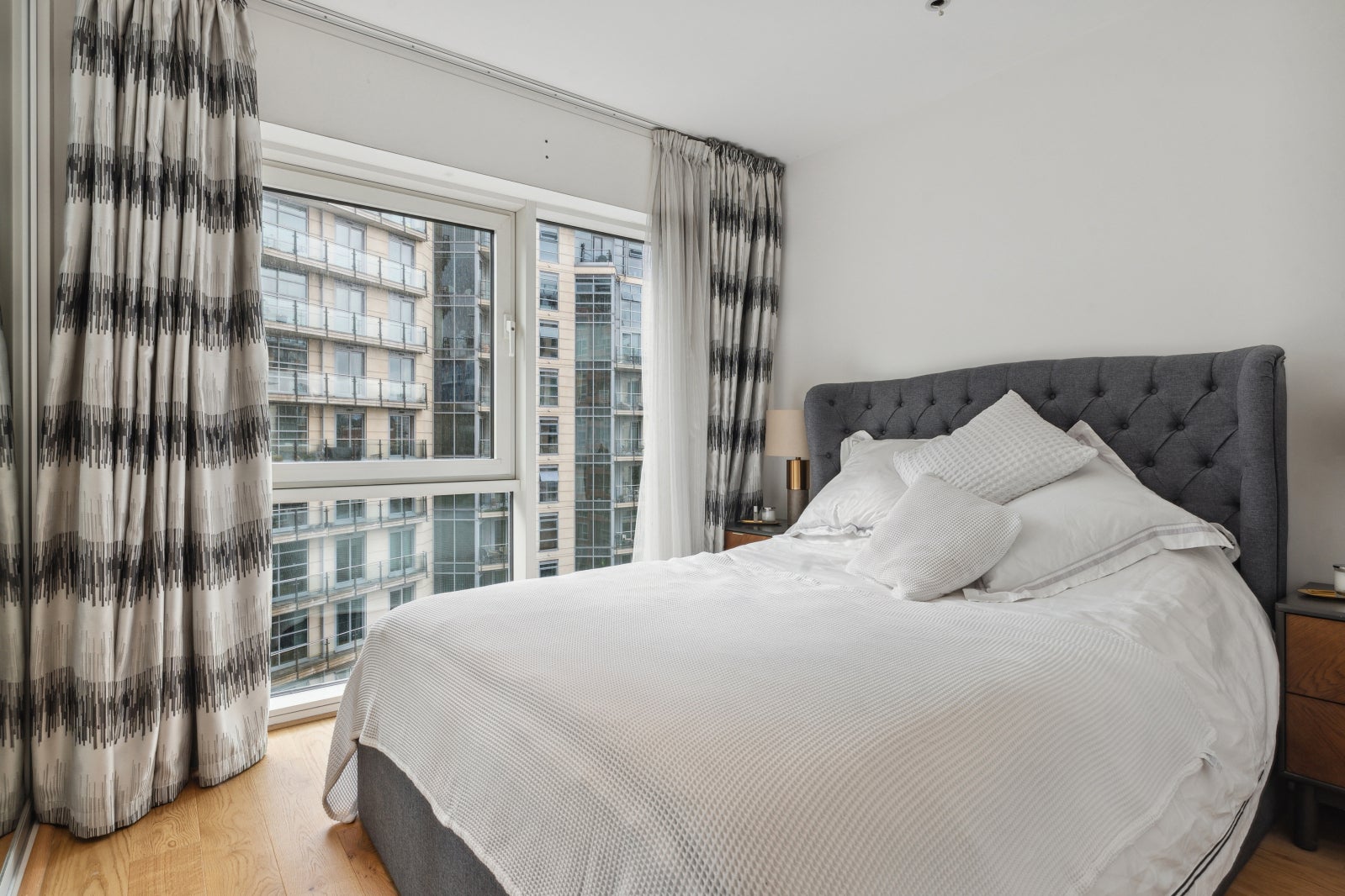 Flat Juniper Drive in Greater London