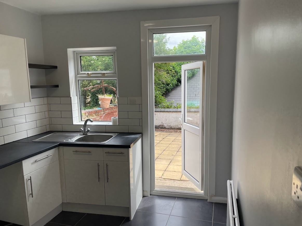 Flat Tivoli Road in Greater London
