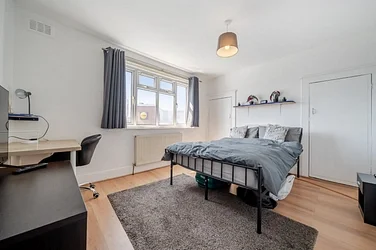 House Bestwood Street in Greater London