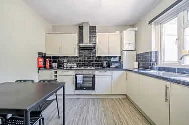 House Bestwood Street in Greater London