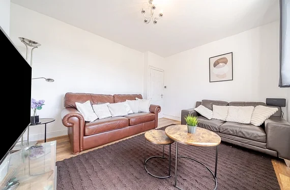 House Bestwood Street in Greater London
