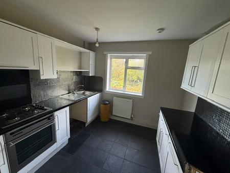 Flat Dunearn Drive in Kirkcaldy
