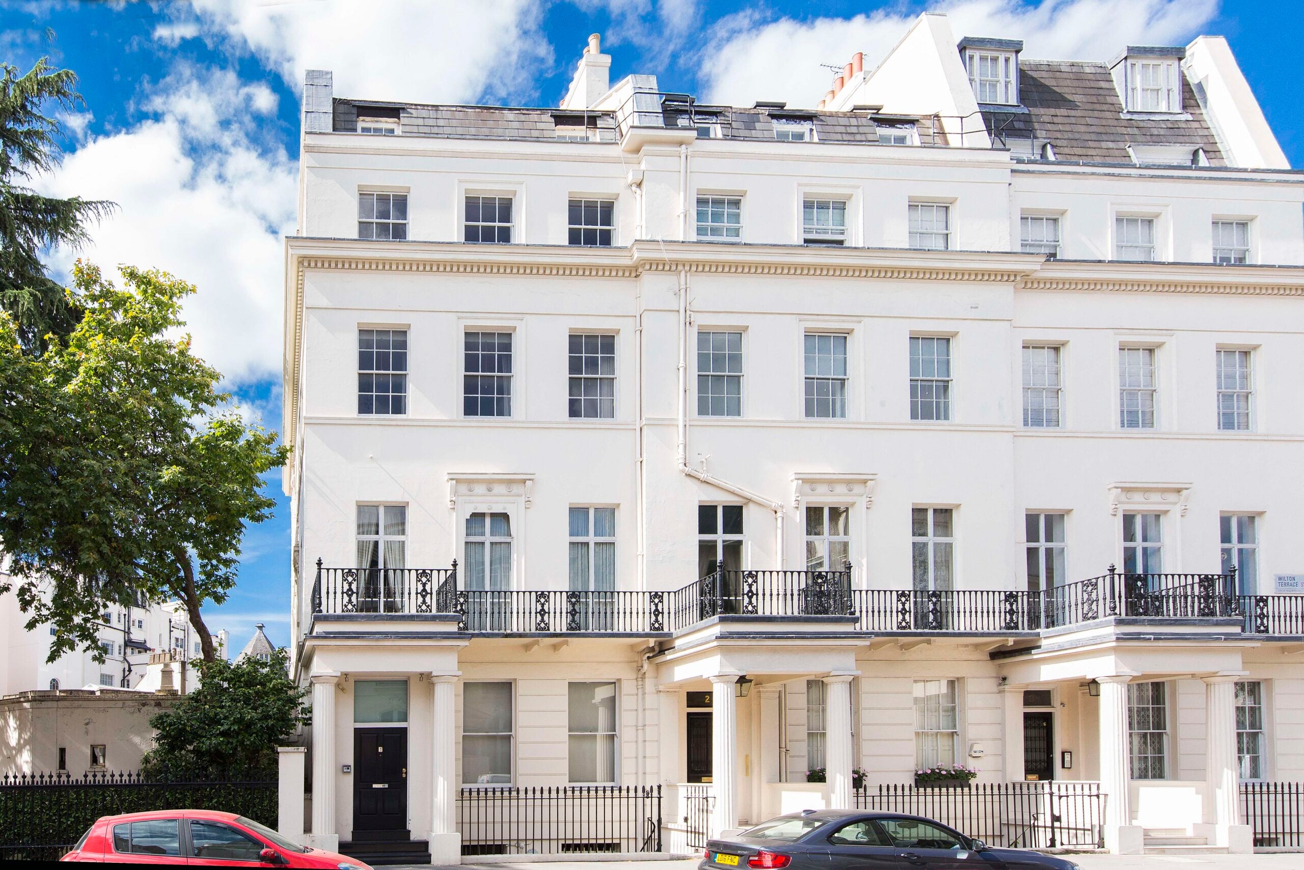 Flat Wilton Terrace in City of Westminster