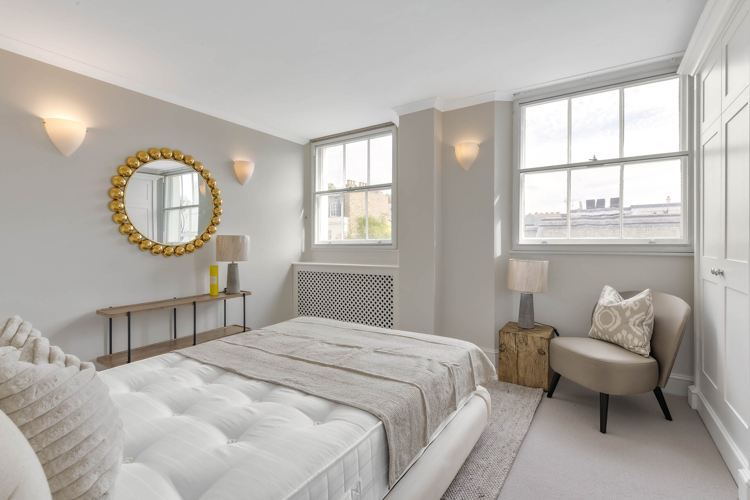 Flat Wilton Terrace in City of Westminster