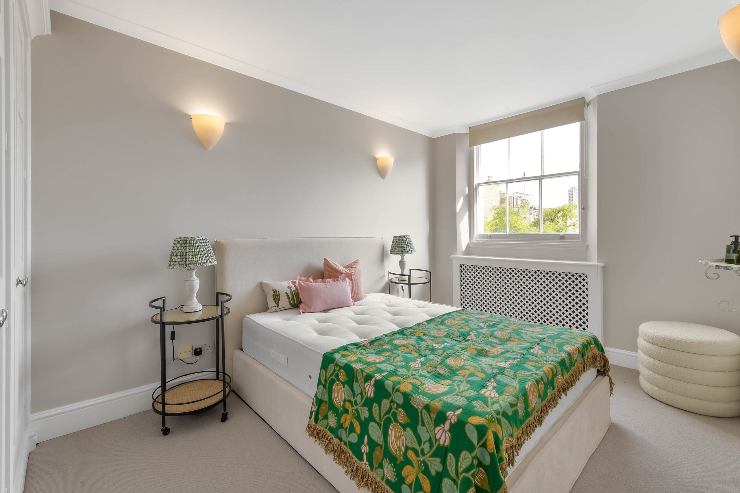 Flat Wilton Terrace in City of Westminster