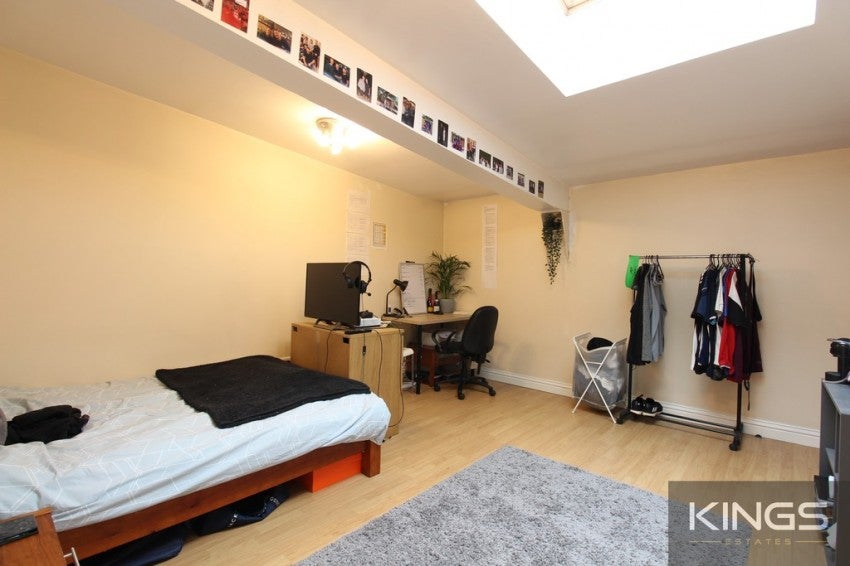 Flat Anglesea Terrace in Southampton