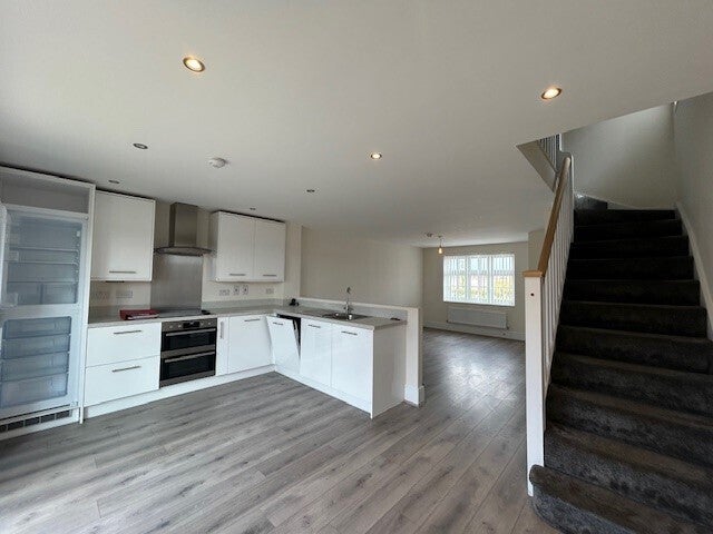 Flat Fairfield Close in Castleford