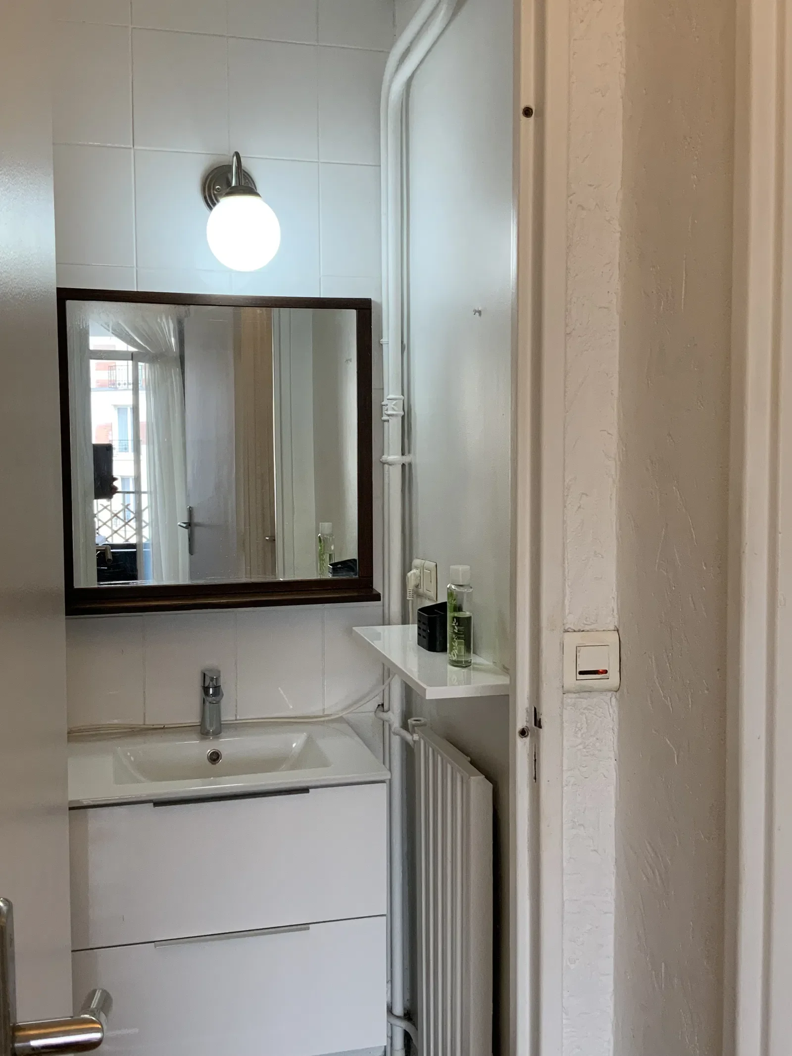 Room Rue Théodore Deck in Paris