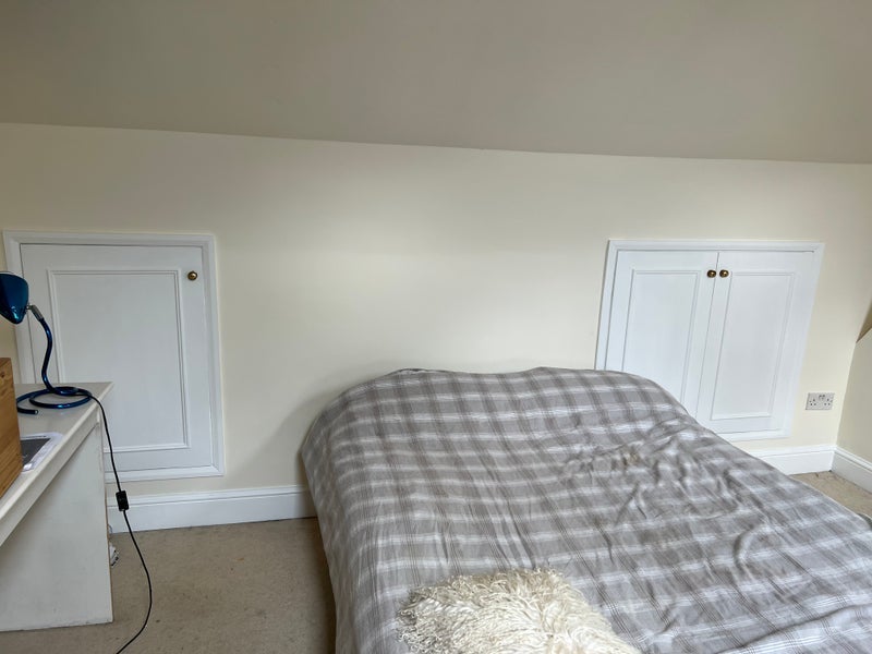 Room Larnach Road in Greater London