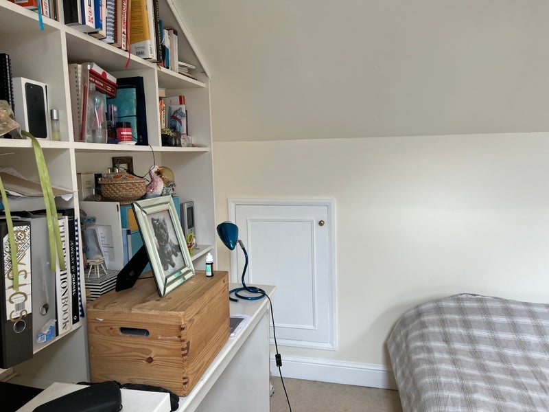 Room Larnach Road in Greater London