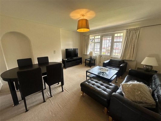 Flat Thanet Court in London