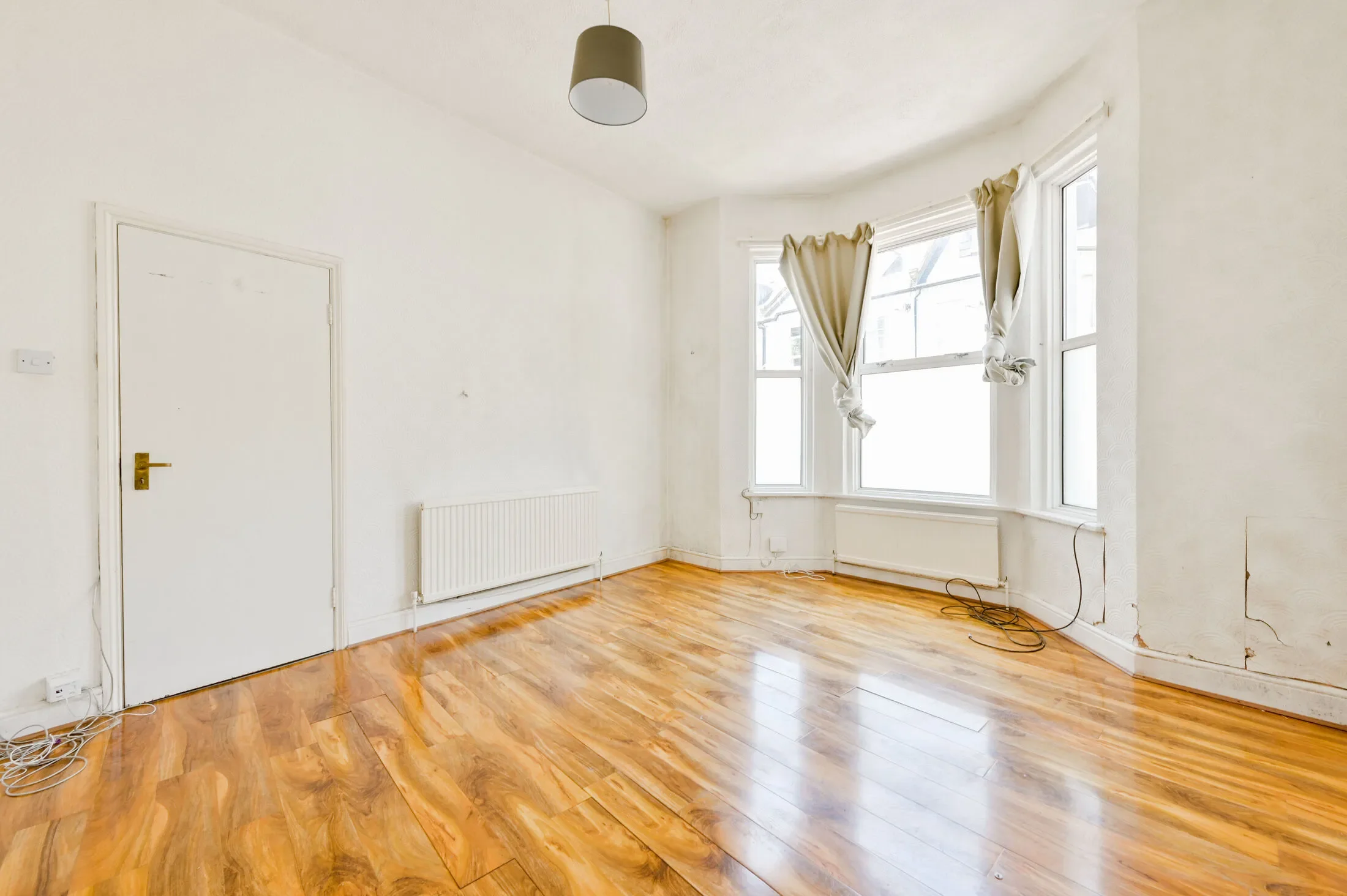 Flat Upham Park Road in Greater London